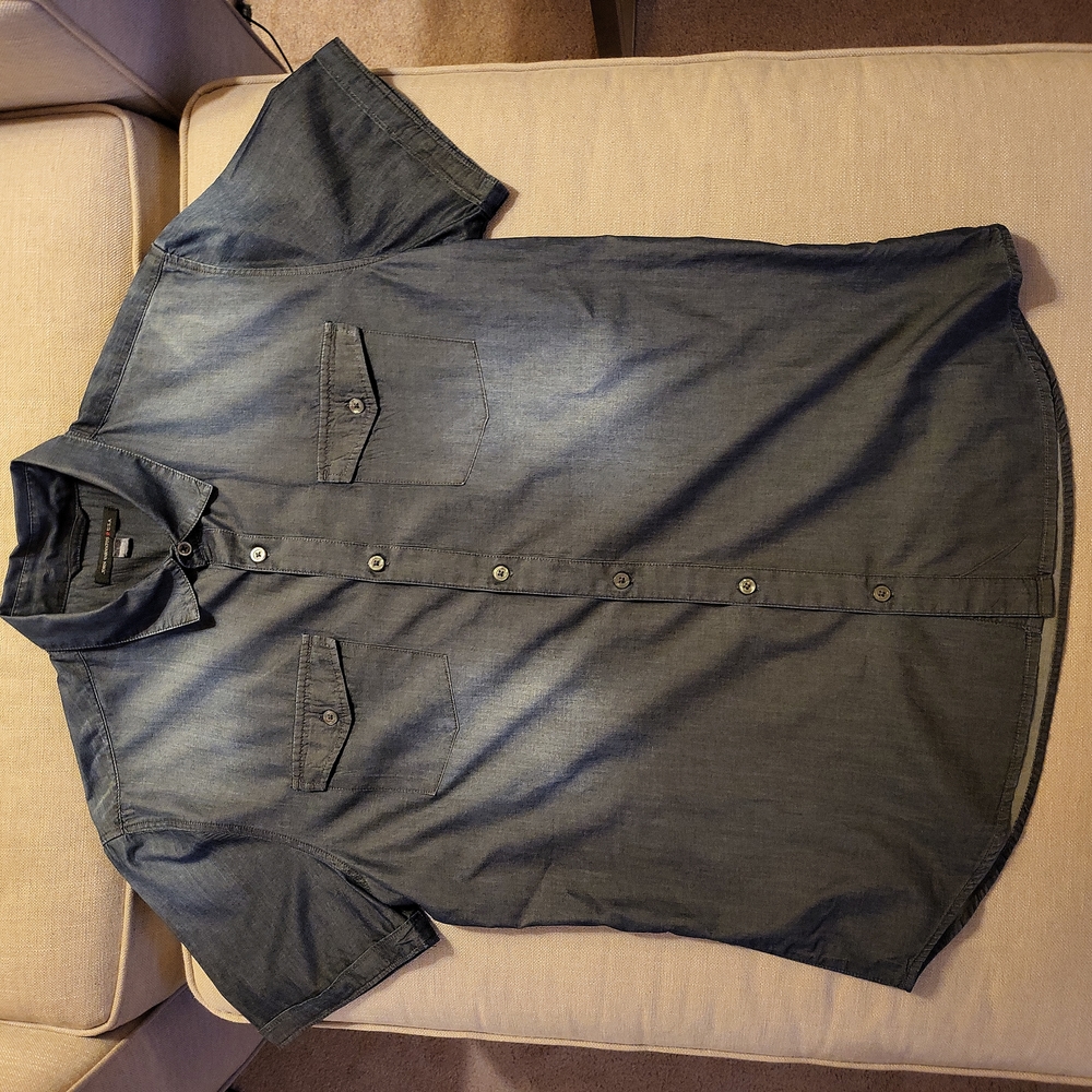 John Varvatos * USA Blue Short Sleeve Shirt